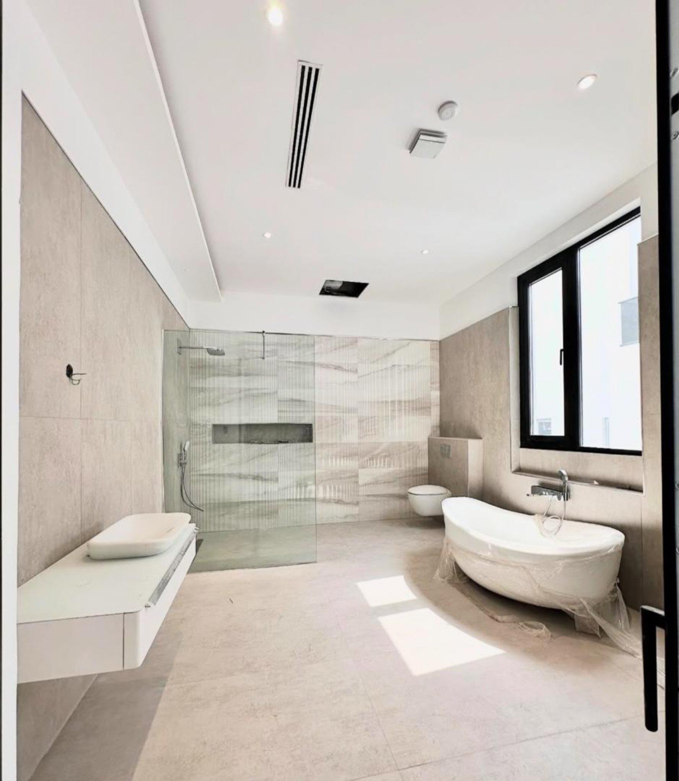 Bathroom at Ajanugo Hostel